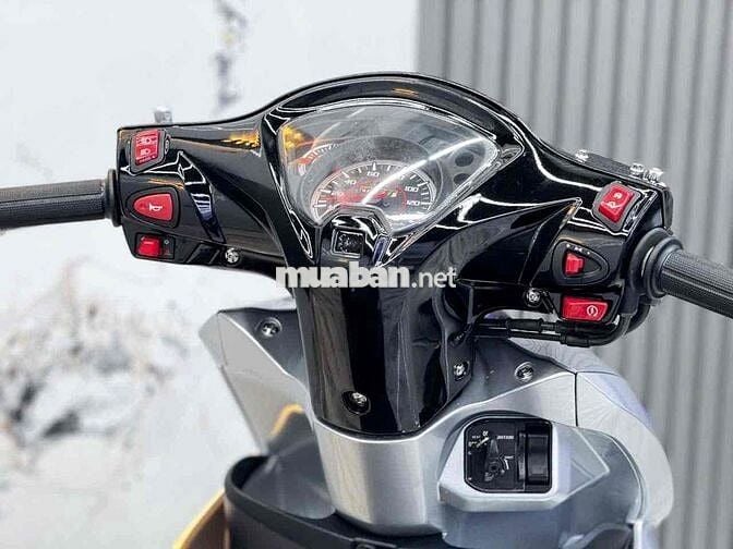 vison 110 full kiễng đẹp bstp zin nợ xấu trả 50% ạ