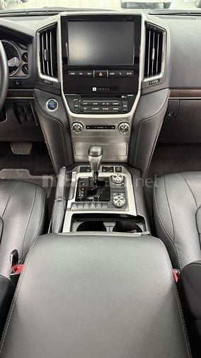 Bán Toyota Land Cruiser 4.6V8, sản xuất 2020. Xe cực đẹp.