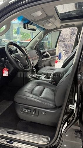 Bán Toyota Land Cruiser 4.6V8, sản xuất 2020. Xe cực đẹp.