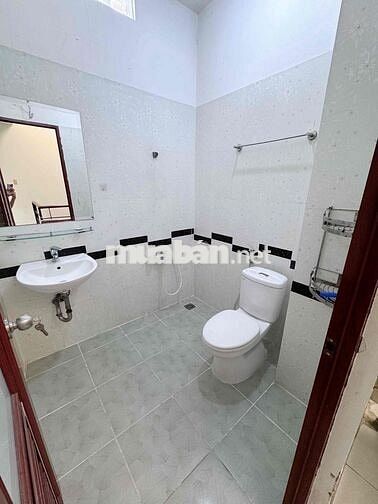 🏠CHO THUÊ nhà nguyên căn đường Nguyễn Sỹ Sách, Tân Bình, 1 trệt 2 lầu,