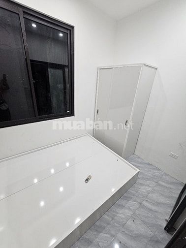 Bán nhà phố Bạch Mai , ngõ Ba gác thông 15m, 4 tầng giá 2,1 tỷ 