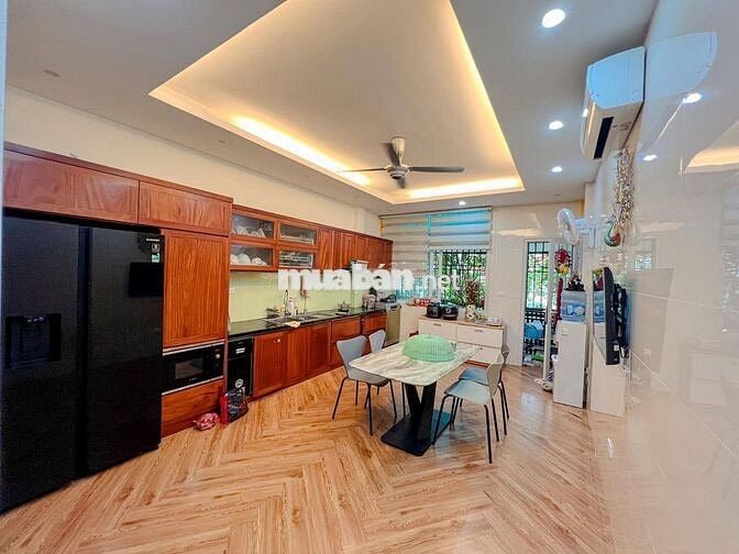 BÁN NHÀ THANH XUÂN - MẶT PHỐ - VIEW HỒ - OTO TRÁNH - Ở NGAY