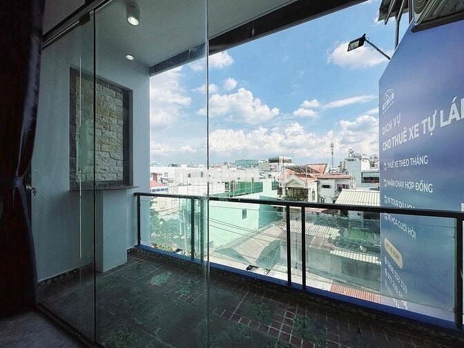 CHO THUÊ CĂN HỘ STUDIO BAN CÔNG CMT8 QUẬN 10,CV LÊ THỊ RIÊNG,RỘNG 30m2