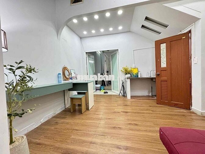 Công viên Hoàng Văn Thụ - Trung tâm thành phố - 2PN vá cực hời