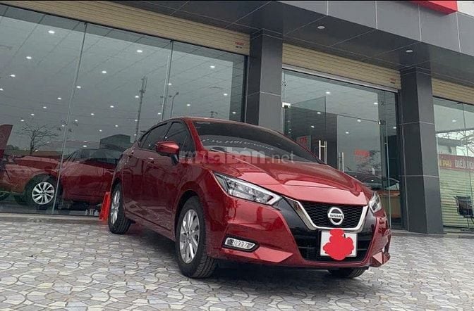 Xe gia đình Nissan Almera 2002