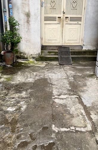 Chính chủ cần bán 44,5m nhà cấp 4 đất nở hậu SĐCC hướng ĐN .