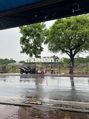 NHÀ MẶT TIỀN, View Sông Công Viên, Đường Trần Xuân Soạn Q7