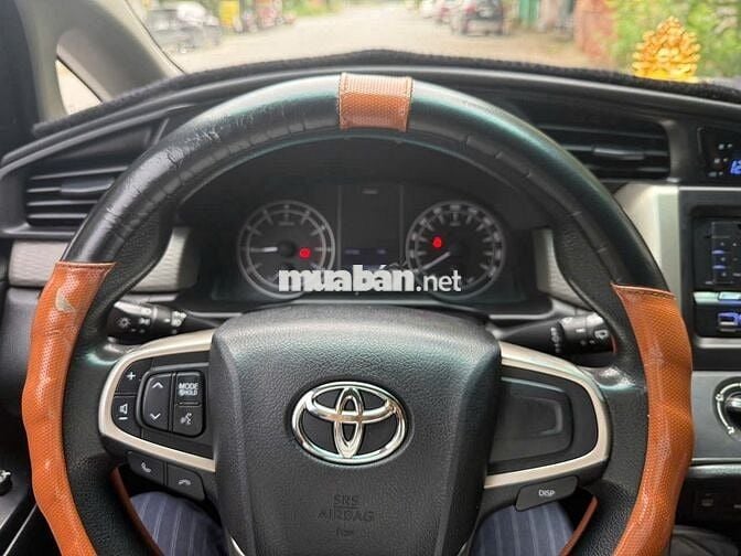 Toyota Innova 2019  - 12000 km