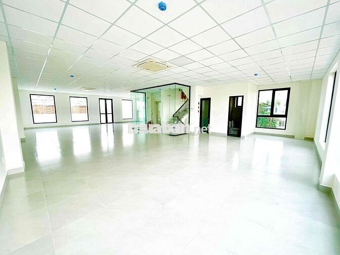 CHO THUÊ TOÀ NHÀ MỚI XÂY 85C CỬU LONG QUẬN 10 - 7 TẦNG - DTSD 860m2