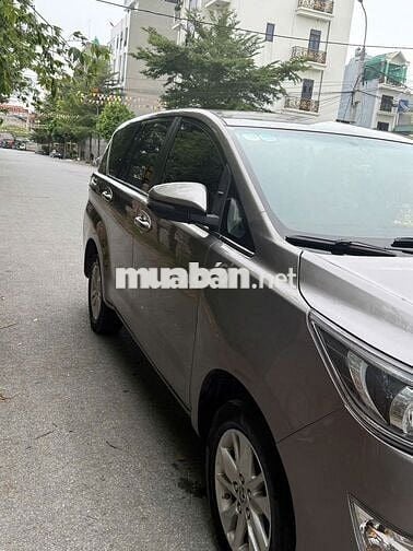 Toyota Innova 2019  - 12000 km