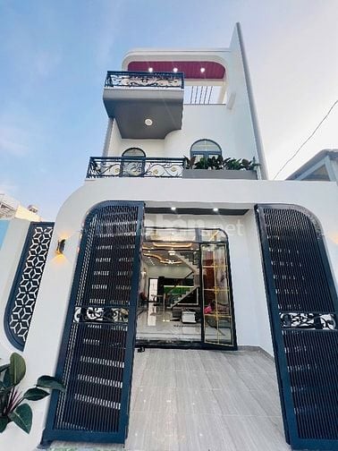 má 7 mới xây xong cần bán gấp đi mỹ với con ở