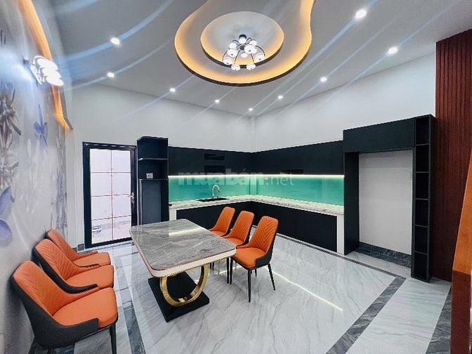 má 7 mới xây xong cần bán gấp đi mỹ với con ở