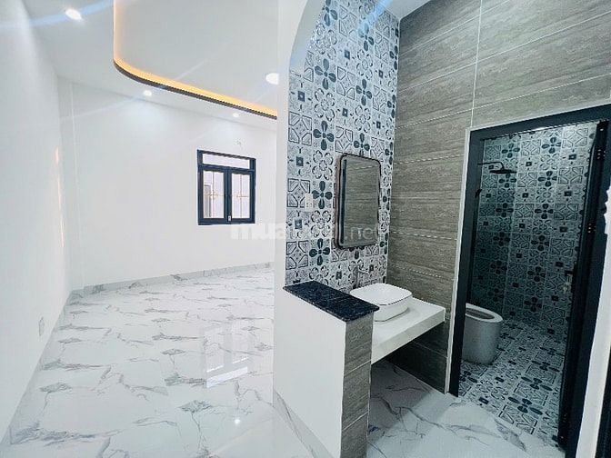 má 7 mới xây xong cần bán gấp đi mỹ với con ở