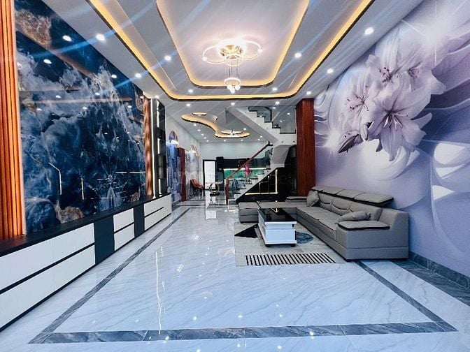 má 7 mới xây xong cần bán gấp đi mỹ với con ở