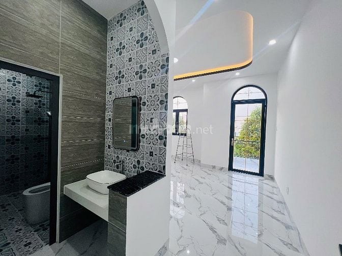 má 7 mới xây xong cần bán gấp đi mỹ với con ở