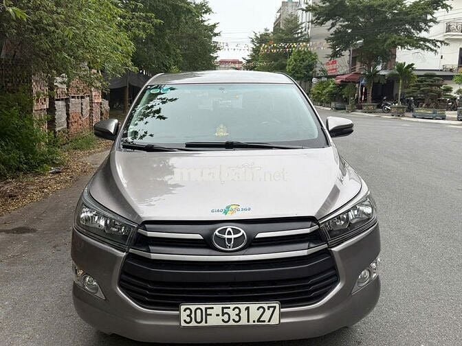 Toyota Innova 2019  - 12000 km