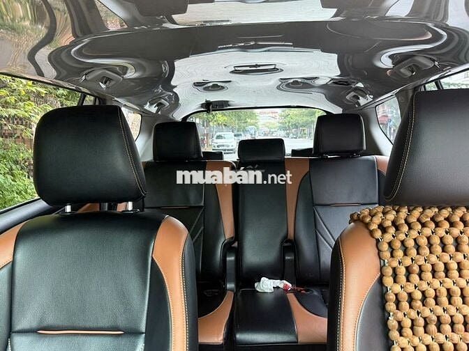 Toyota Innova 2019  - 12000 km