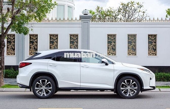 Lexus RX350 2016 màu trắng, nhập Mỹ