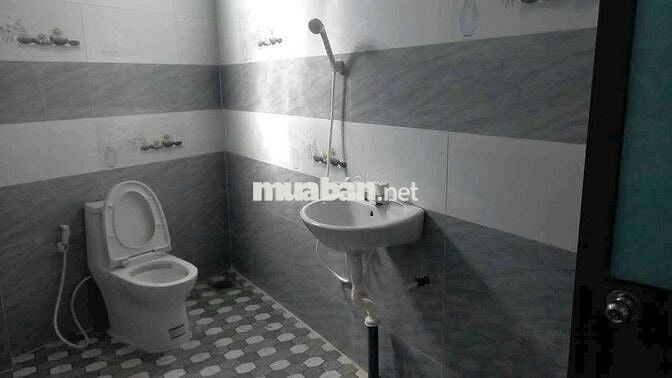 Cho thuê nhà hẻm 263 Phú Lợi có sân đậu ô tô