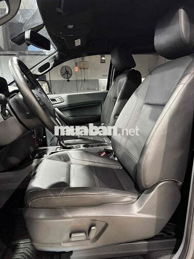 Everest Titanium 2.2L Rất Đẹp Bán Tại Hãng Ford