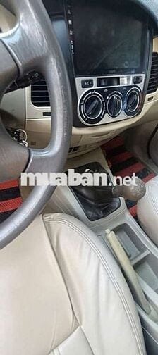 TOYOTA INNOVA 2.0 G 2010 số sàn 8 chỗ