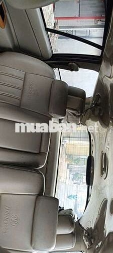 TOYOTA INNOVA 2.0 G 2010 số sàn 8 chỗ