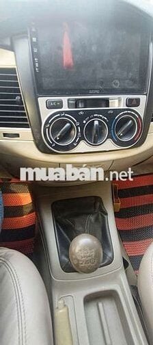 TOYOTA INNOVA 2.0 G 2010 số sàn 8 chỗ