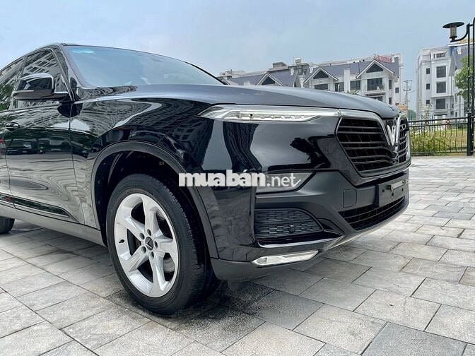 VinFast Lux SA2.0 sx 2020 2.0 AT - 50,000 km.