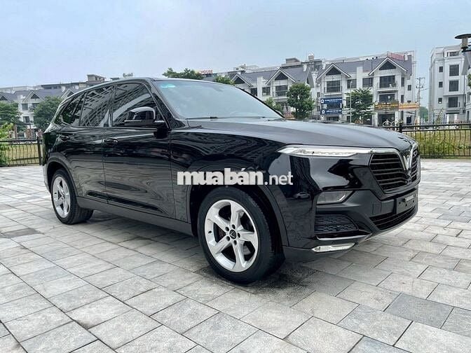 VinFast Lux SA2.0 sx 2020 2.0 AT - 50,000 km.