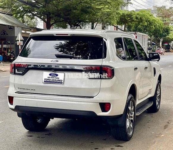 Everest Titanium 1 cầu 2024 Xe Lướt Bán Tại Ford