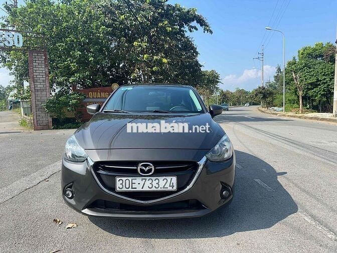 Mazda 2 2016  1.5 AT Sedan - 120000 km