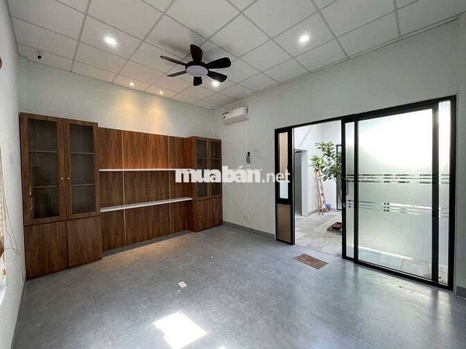 Cho thuê nhà c4 mt Nguyễn quang diệu hòa xuân