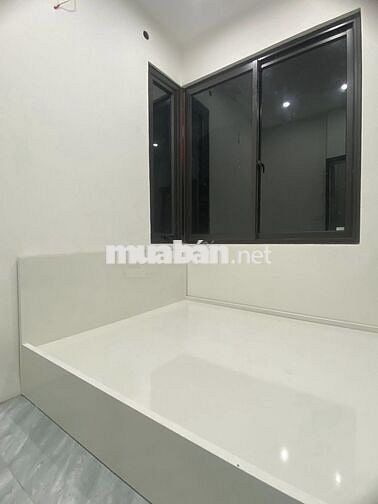 Bán Nhà Tô Hoàng 15M x 4 Tầng Chỉ 2,1 Tỷ. Nhà mới, ở luôn, 30m ra ô tô