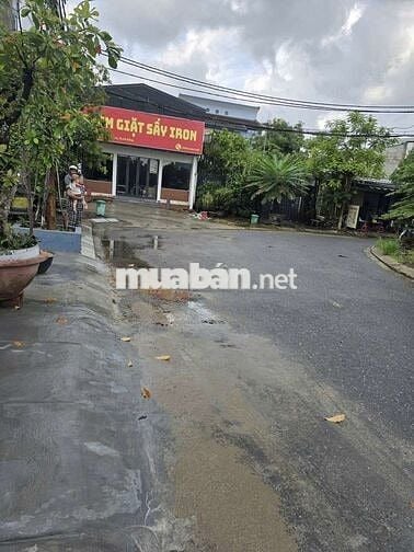Cho thuê mặt bằng rộng tiện làm kho hàng, quán cafe