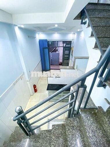 Nhà chính chủ đường 3/2 giao Nguyễn Tri Phương. 21m2 4 tầng chỉ 4,1 tỷ