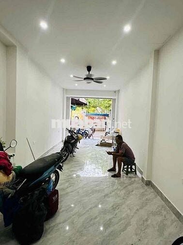 NHÀ ĐẸP LẠC LONG QUÂN  – Ô TÔ TRÁNH – VỈA HÈ RỘNG– GẦN TÂY HỒ