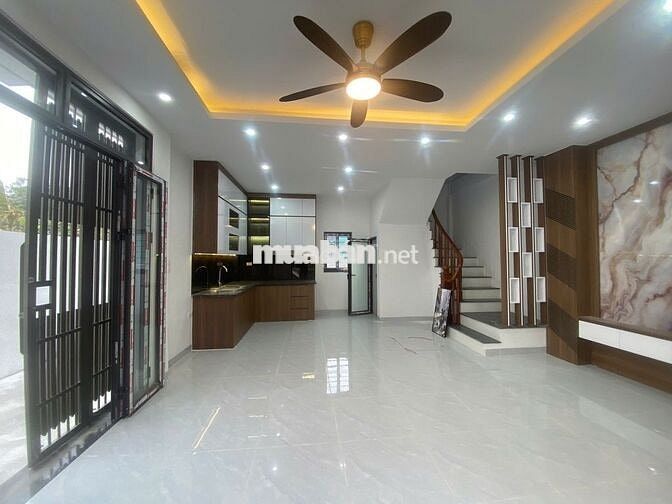 Nhà 4T*43m2 lô góc-ngõ thông ô tô đỗ cửa-Sát ĐL Thăng Long-Giá 4,35 tỷ