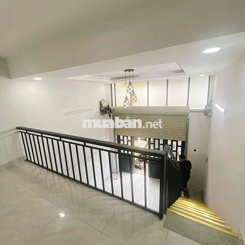 nhà 2 căn 1 sổ khu dân cư hiện hữu hẻm 4 m . 2 phòng ngủ 1 phòng thờ