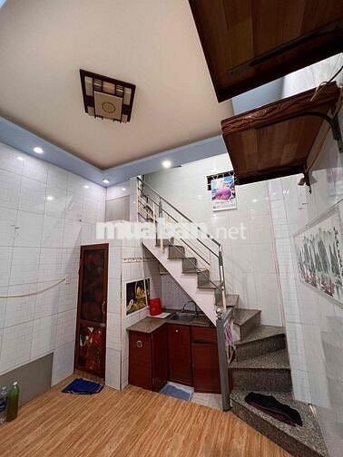 Cần cho thuê nhà riêng 2 tầng tại Hàng Kênh