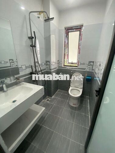 Nhà 4T*43m2 lô góc-ngõ thông ô tô đỗ cửa-Sát ĐL Thăng Long-Giá 4,35 tỷ