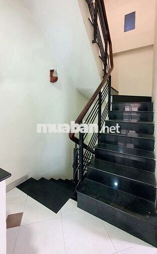 Nhà ở diện tích 39 m2, 2 p.ngủ có lửng, đường XVNT, Q.Bình Thạnh