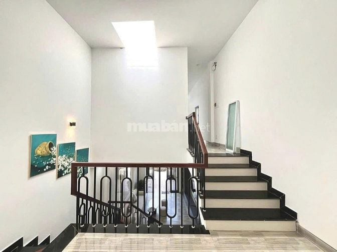 Chỉ với 2tỷ360 nhà ngay Phan Đình Phùng Phú Nhuận 45m2, HXH4,5m  SHR