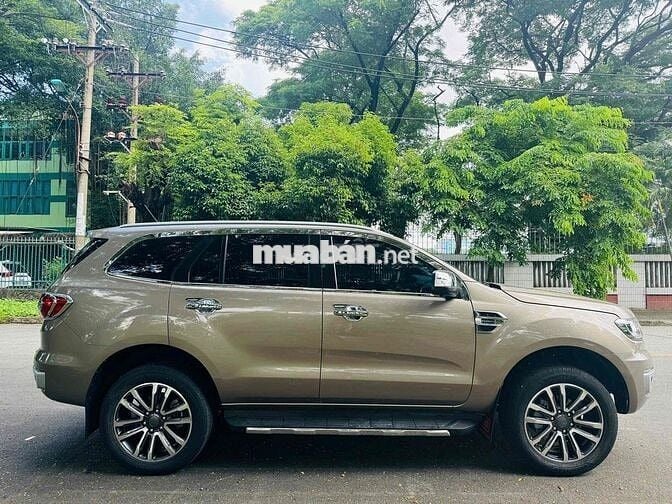Ford Everest 2020 Titanium.Vay 75%.BH hãng