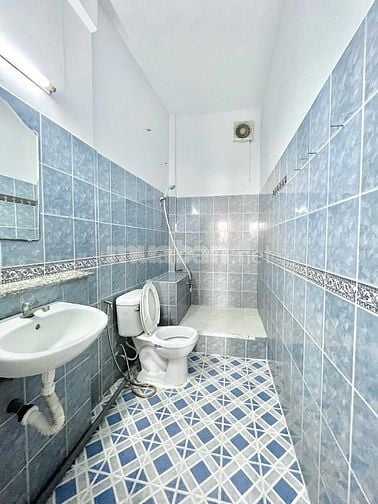 CHDV full nội thất, ban công-cửa sổ, ko chung chủ, mặt tiền đường. 5tr