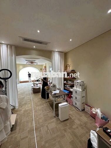 VỊ TRÍ ĐẮT GIÁ NGAY VÒNG XOAY CHỢ BẾN THÀNH Q1