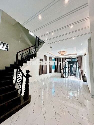 Cho thuê nguyên căn Rộng, 5phòng, sát mặt tiền Nguyễn Văn Lượng p17 GV