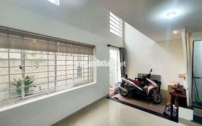 Nhà ở diện tích 39 m2, 2 p.ngủ có lửng, đường XVNT, Q.Bình Thạnh