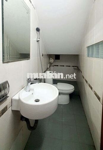 Nhà ở diện tích 39 m2, 2 p.ngủ có lửng, đường XVNT, Q.Bình Thạnh