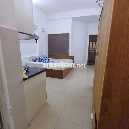Căn Hộ 32m2 Cửa Sổ Rộng, Có ánh Sáng _ Chỉ Tính Điện và nước, Quận 1