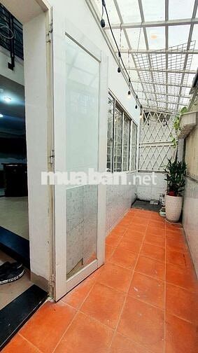 Nhà ở diện tích 39 m2, 2 p.ngủ có lửng, đường XVNT, Q.Bình Thạnh